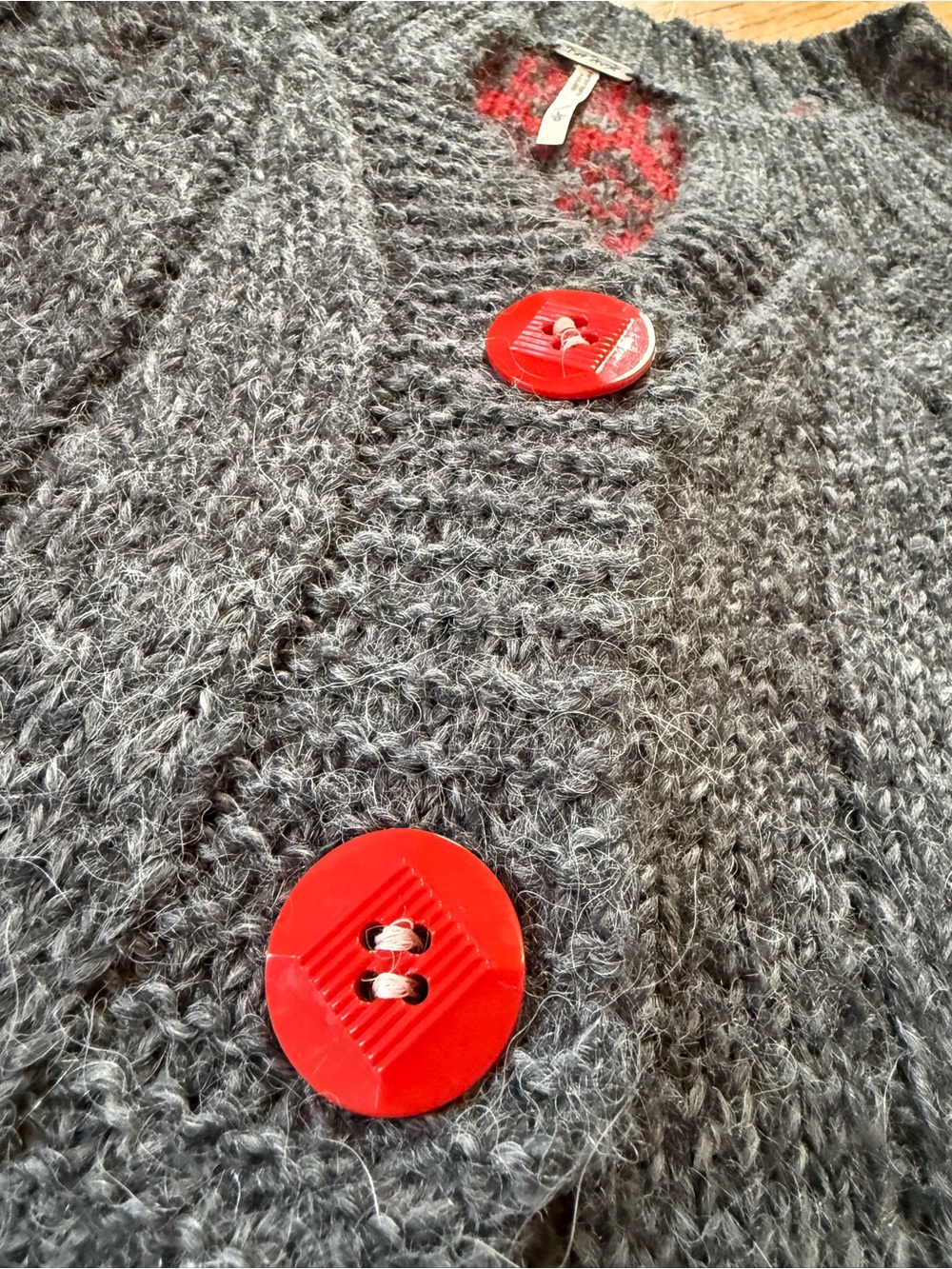FREE PEOPLE ALPACA BLEND SHORT SWING CHUNKY CARDIGAN GRAY/RED WOMEN’S SIZE L - Picture 8 of 13